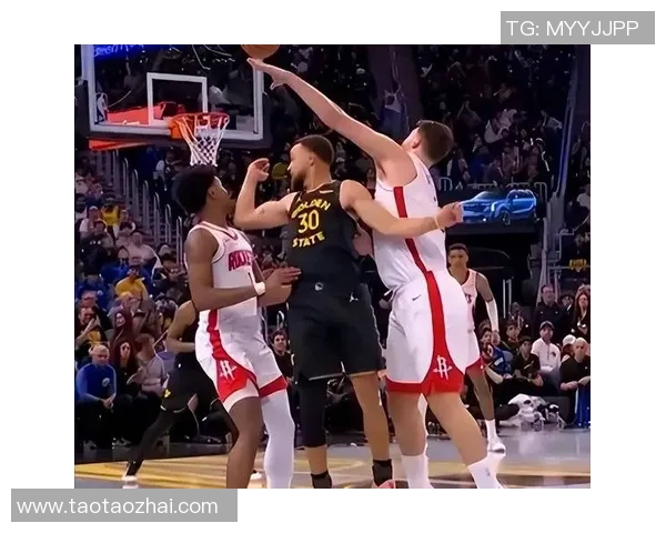 火箭队与勇士队G2激战回顾：精彩瞬间与战术分析